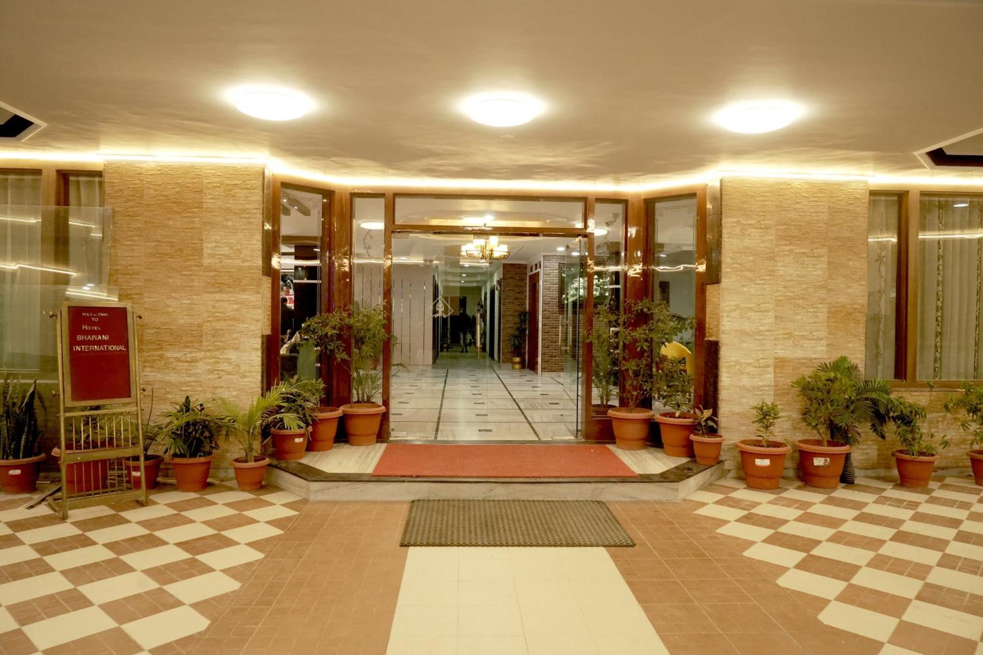 巴瓦尼国际	 酒店 格德拉 外观 照片